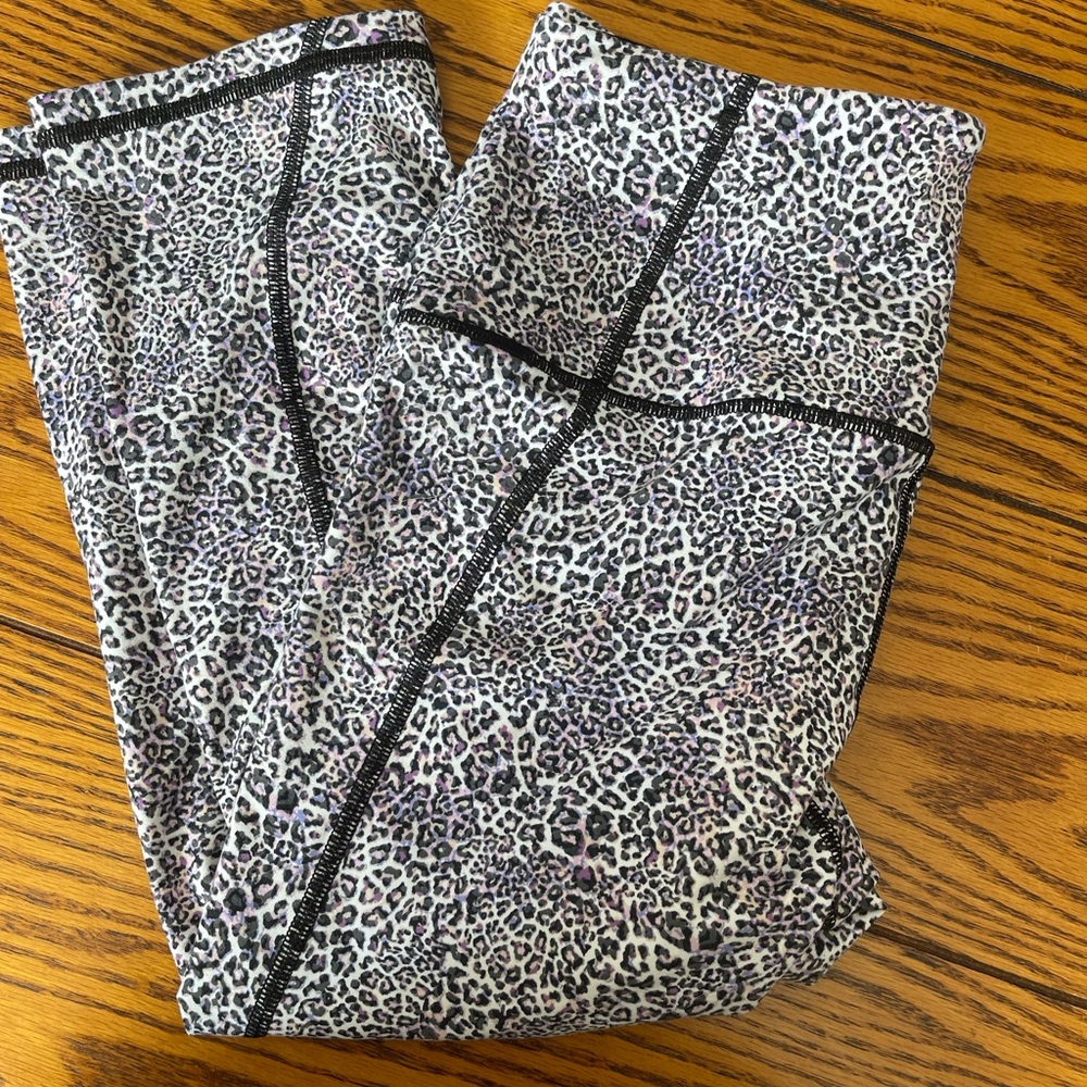 Purple and pink Victoria Sport Leggings